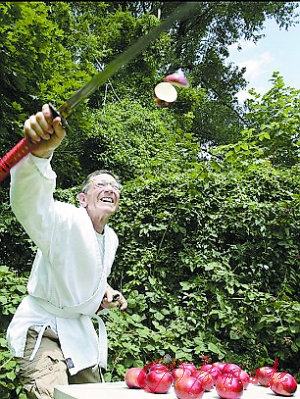 美國54歲男子破236項世界紀錄(組圖)
