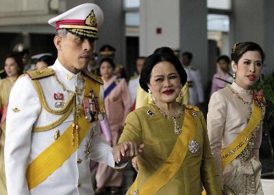 泰國曼谷慶祝國王83歲大壽 希拉里發來賀電